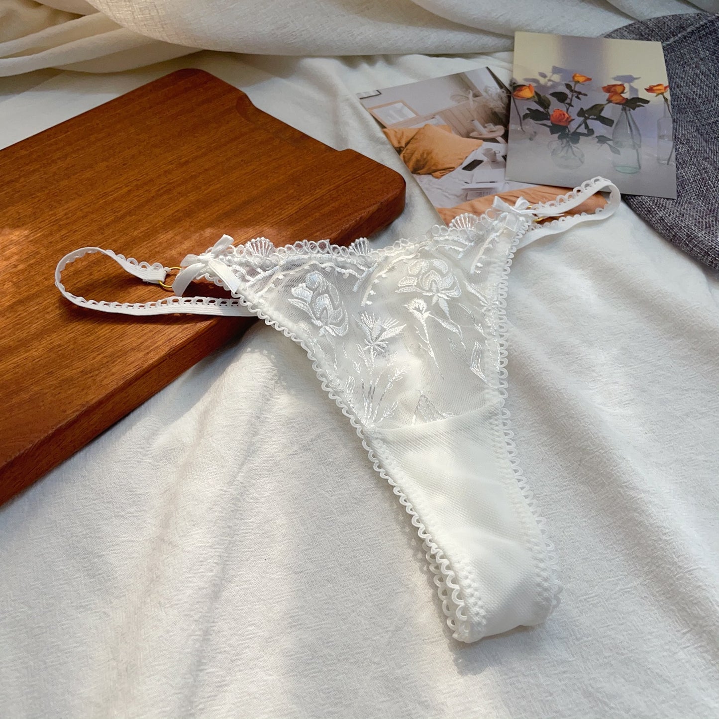 Lace sexy steel ring underwear female thin white embroidered bra panty set temperament women lingerie breifs suit